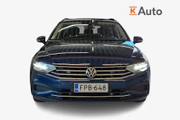 Sininen Volkswagen PASSAT 2022 kuva 4.
