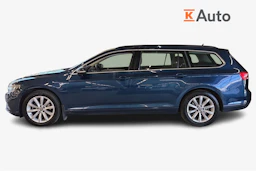 Sininen Volkswagen PASSAT 2022 kuva 5.