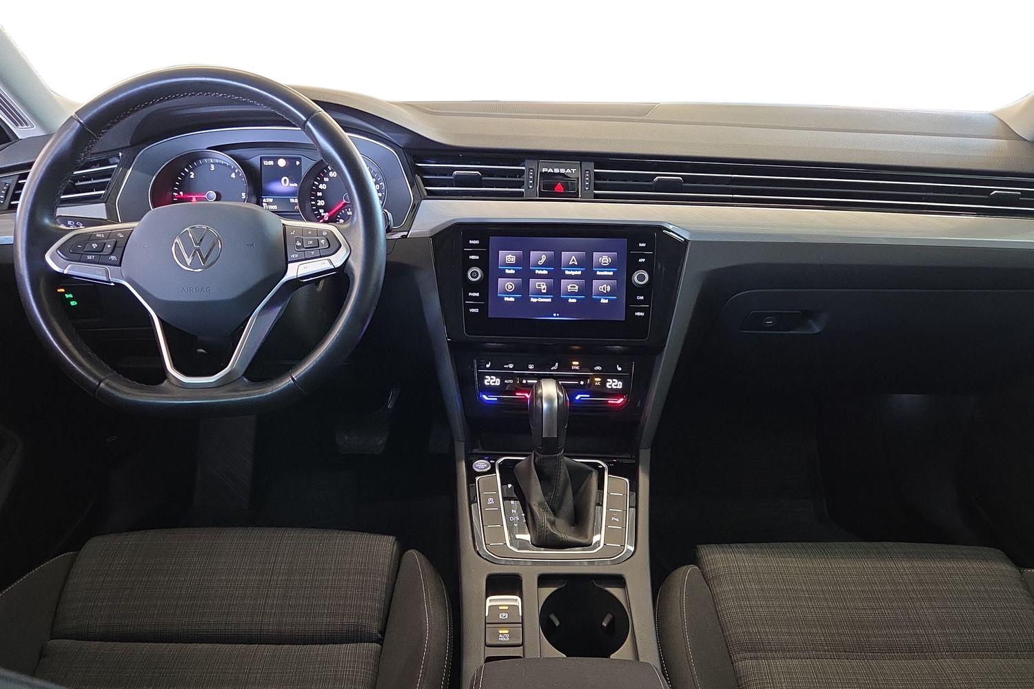 Volkswagen Passat 2022, kuva 7/25