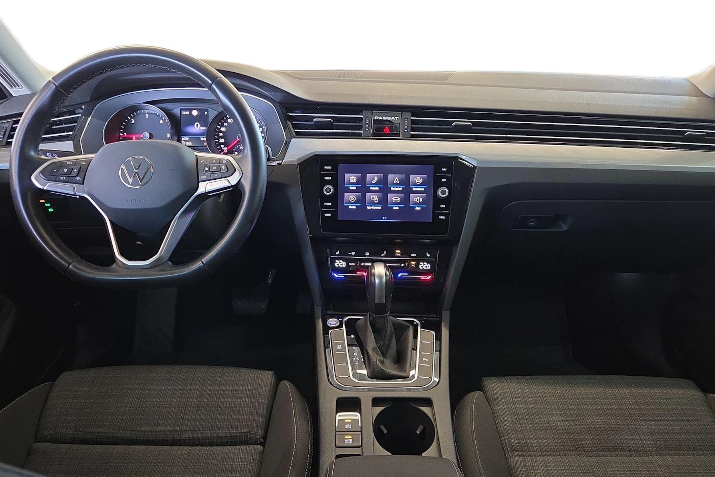 Sininen Volkswagen PASSAT 2022 kuva 7.