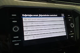 Sininen Volkswagen PASSAT 2022 kuva 15.