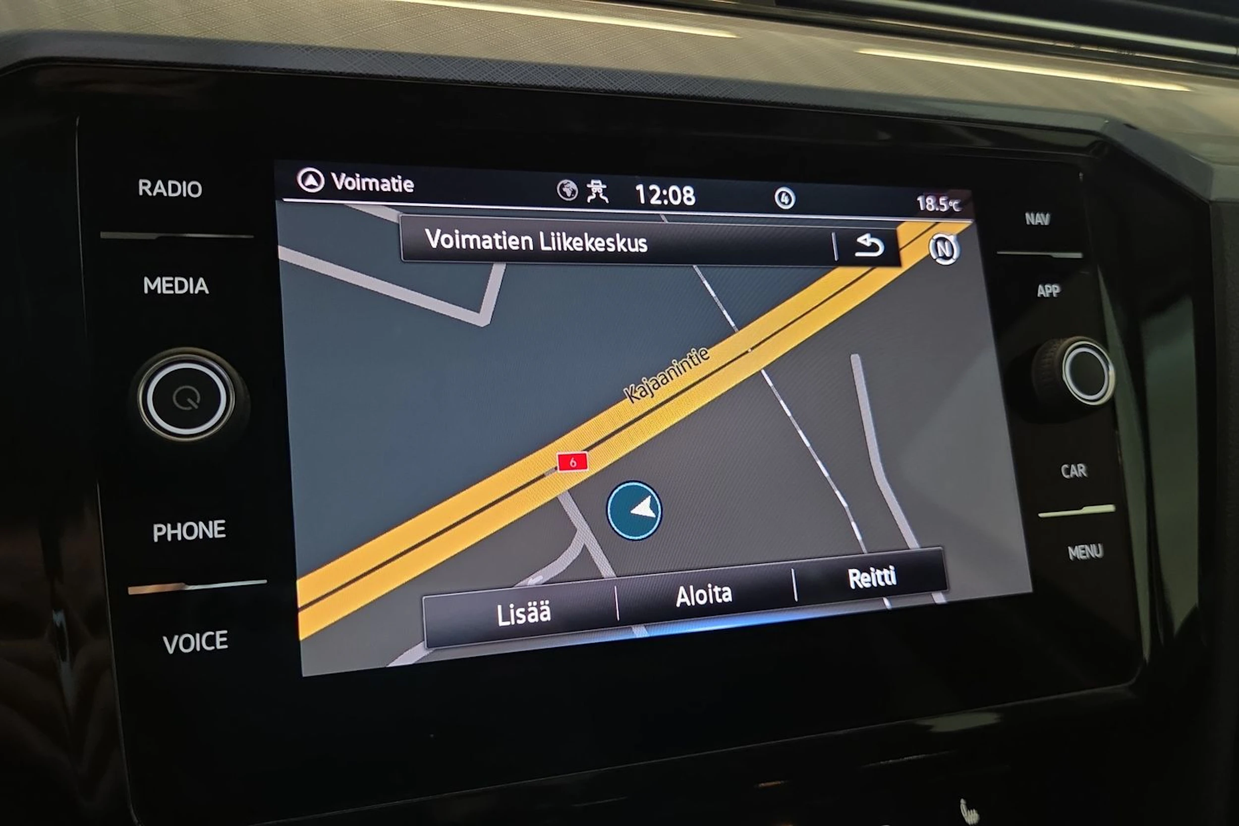 Sininen Volkswagen PASSAT 2022 kuva 16.