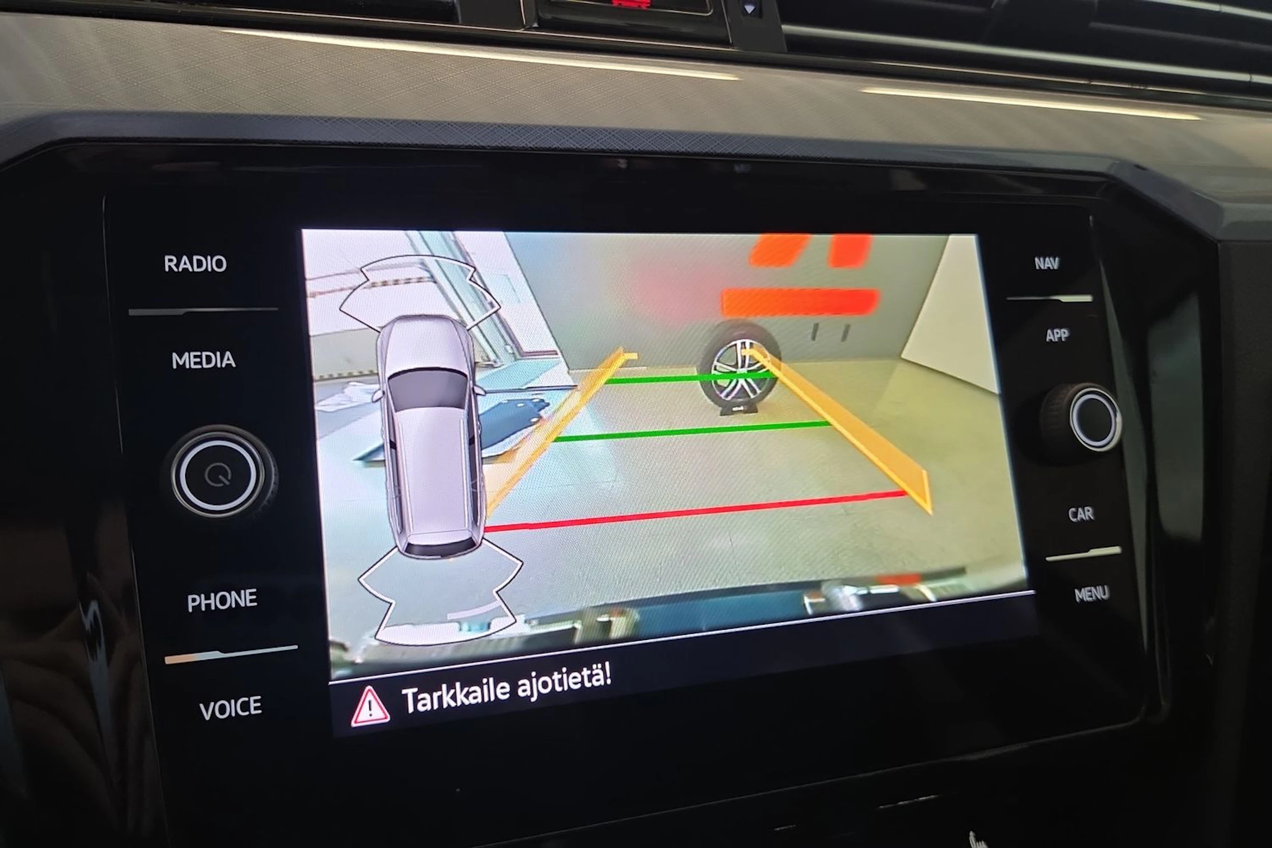Sininen Volkswagen PASSAT 2022 kuva 18.
