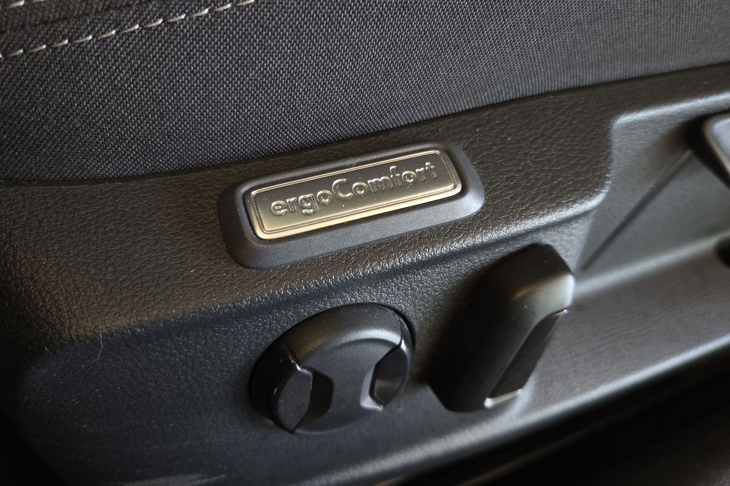 Sininen Volkswagen PASSAT 2022 kuva 21.