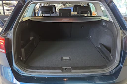 Sininen Volkswagen PASSAT 2022 kuva 23.