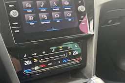harmaa Volkswagen Passat 2022 kuva 23.