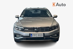 harmaa Volkswagen Passat 2022 kuva 4.