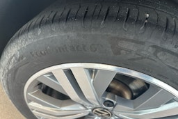 harmaa Volkswagen Passat 2022 kuva 10.