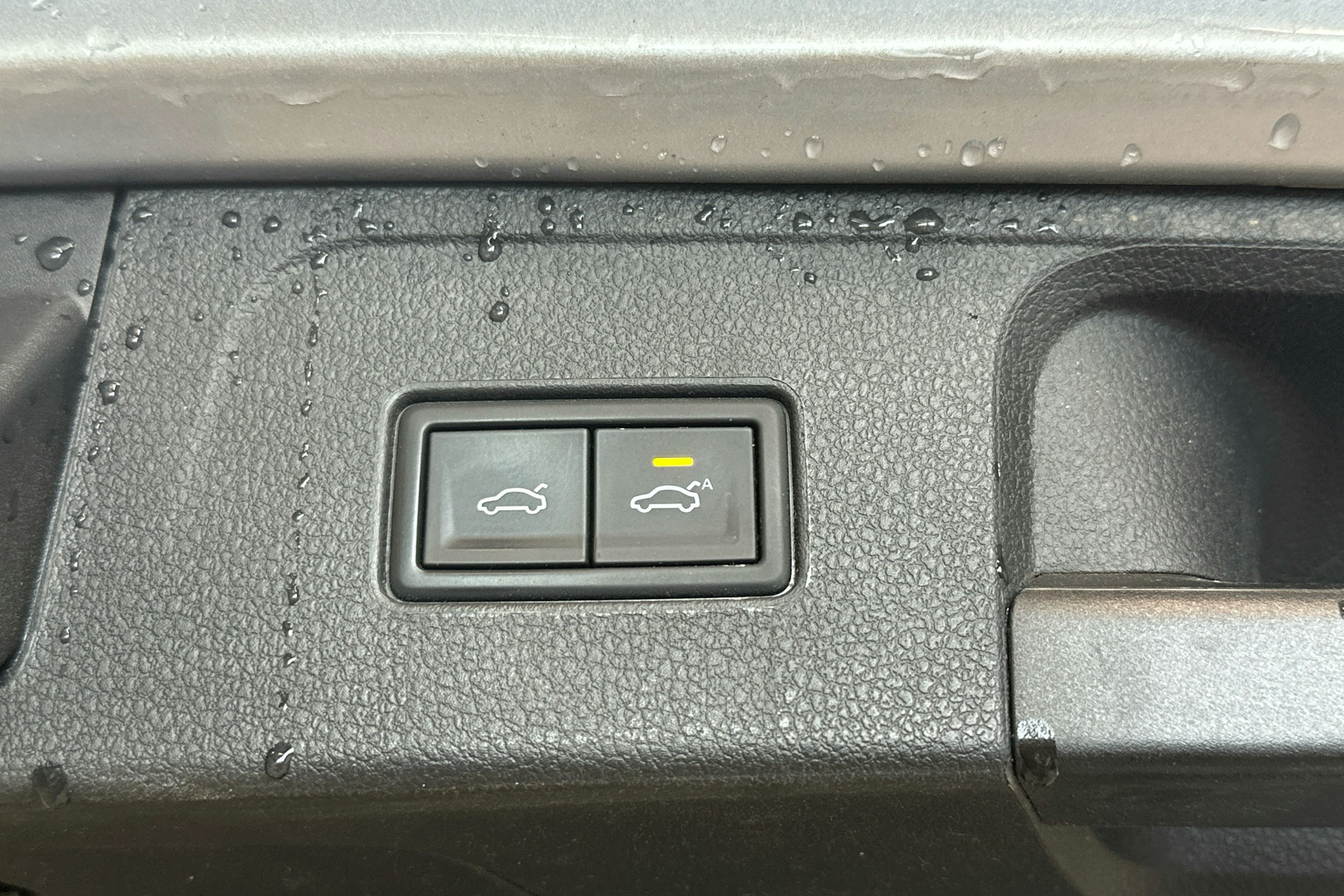 harmaa Volkswagen Passat 2022 kuva 12.