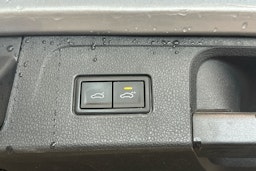 harmaa Volkswagen Passat 2022 kuva 12.