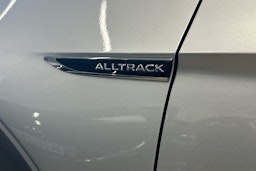 harmaa Volkswagen Passat 2022 kuva 17.