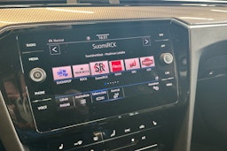 harmaa Volkswagen Passat 2022 kuva 27.