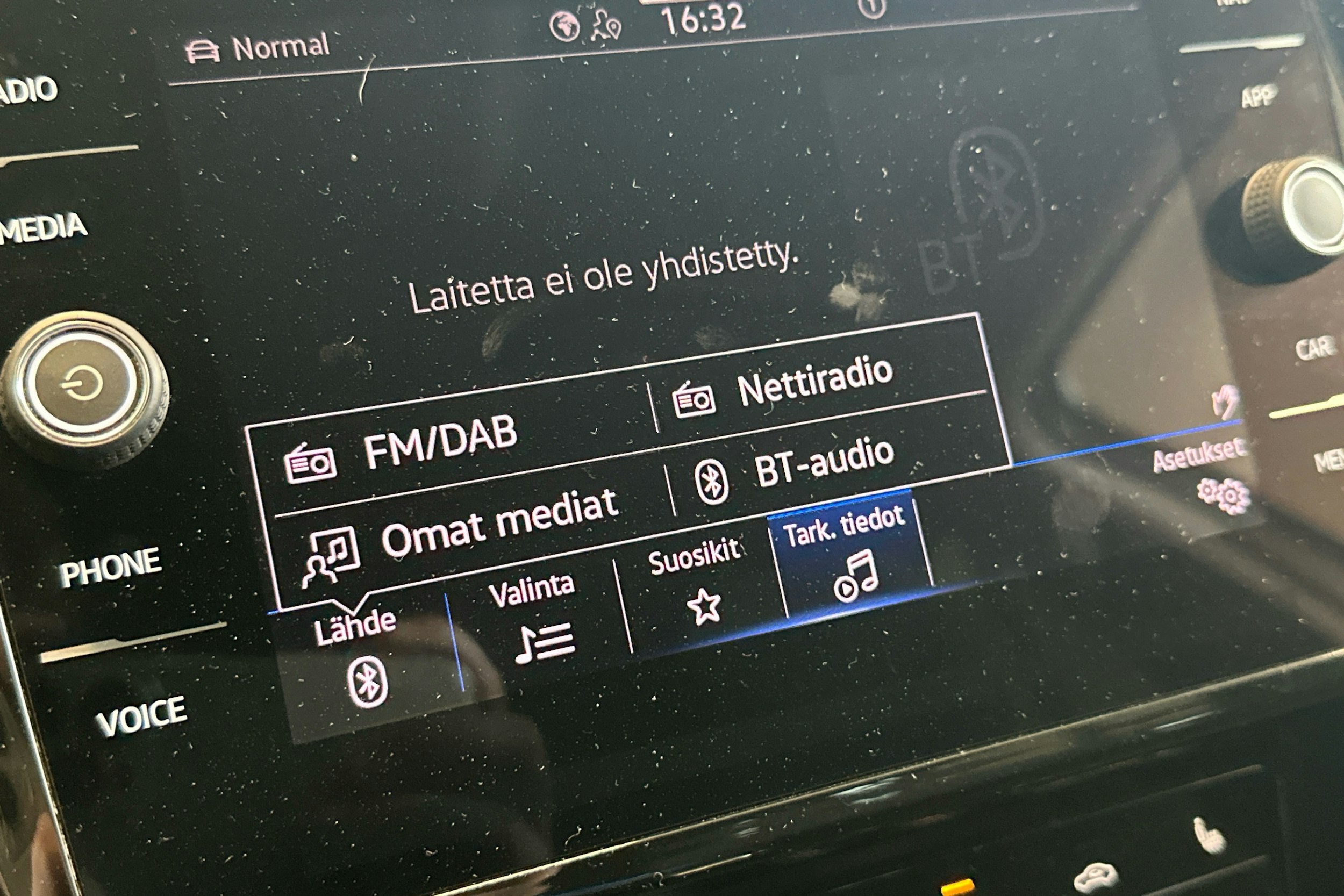 harmaa Volkswagen Passat 2022 kuva 31.