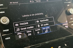 harmaa Volkswagen Passat 2022 kuva 31.