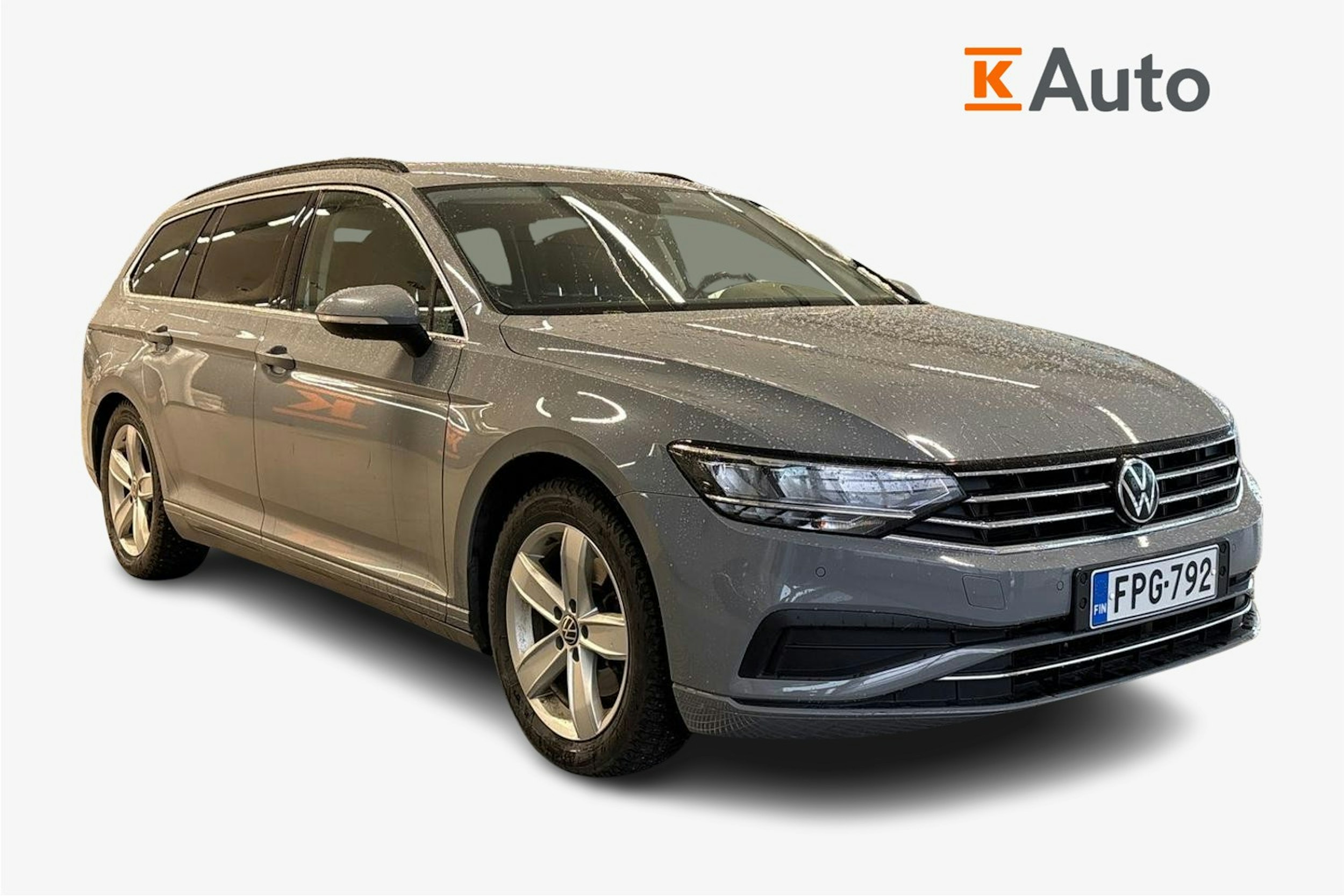 harmaa Volkswagen Passat 2022 kuva 1.