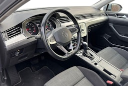 harmaa Volkswagen Passat 2022 kuva 3.