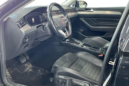 Musta Volkswagen PASSAT 2022 kuva 3.