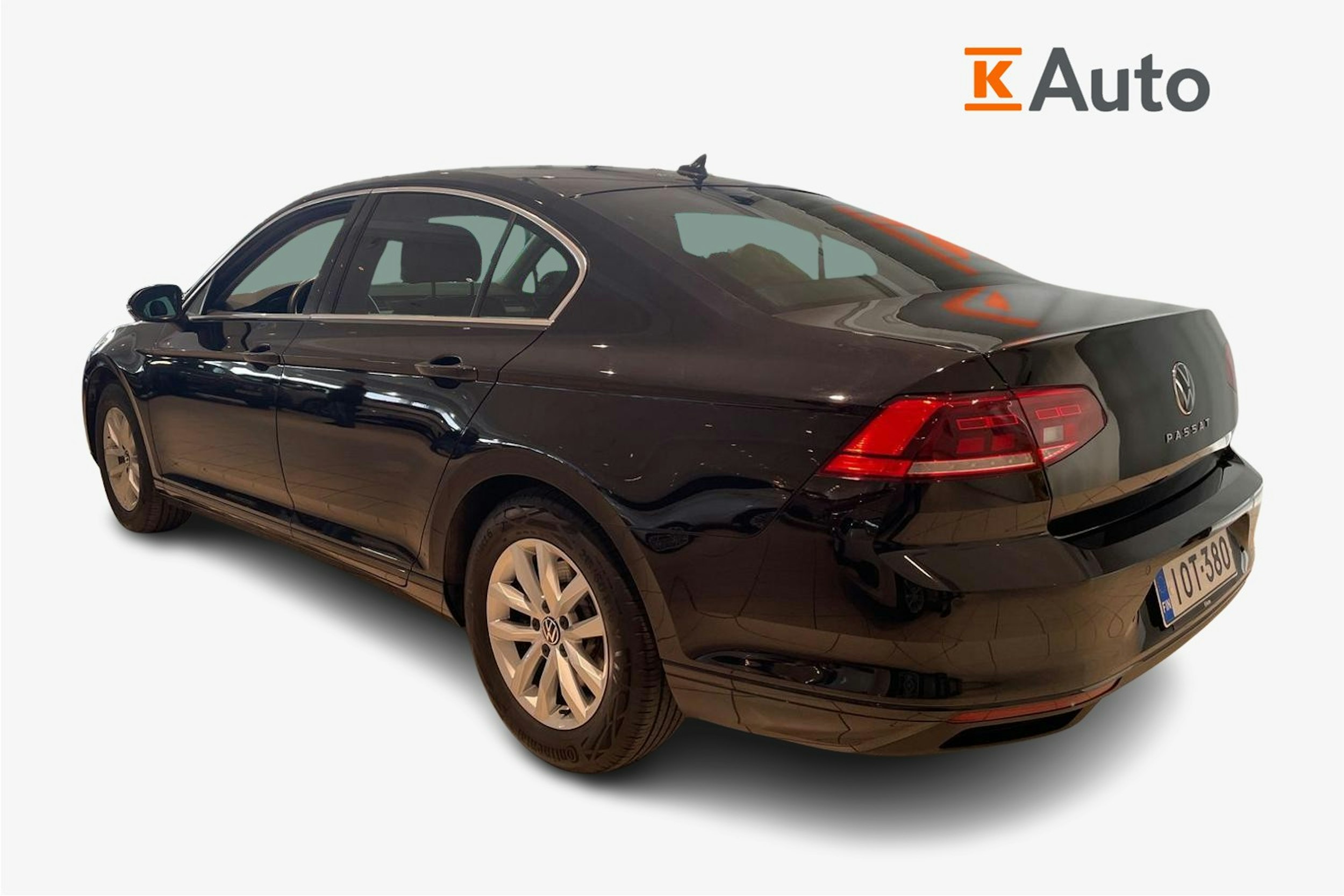 musta Volkswagen Passat 2022 kuva 2.