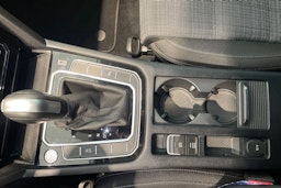 musta Volkswagen Passat 2022 kuva 16.