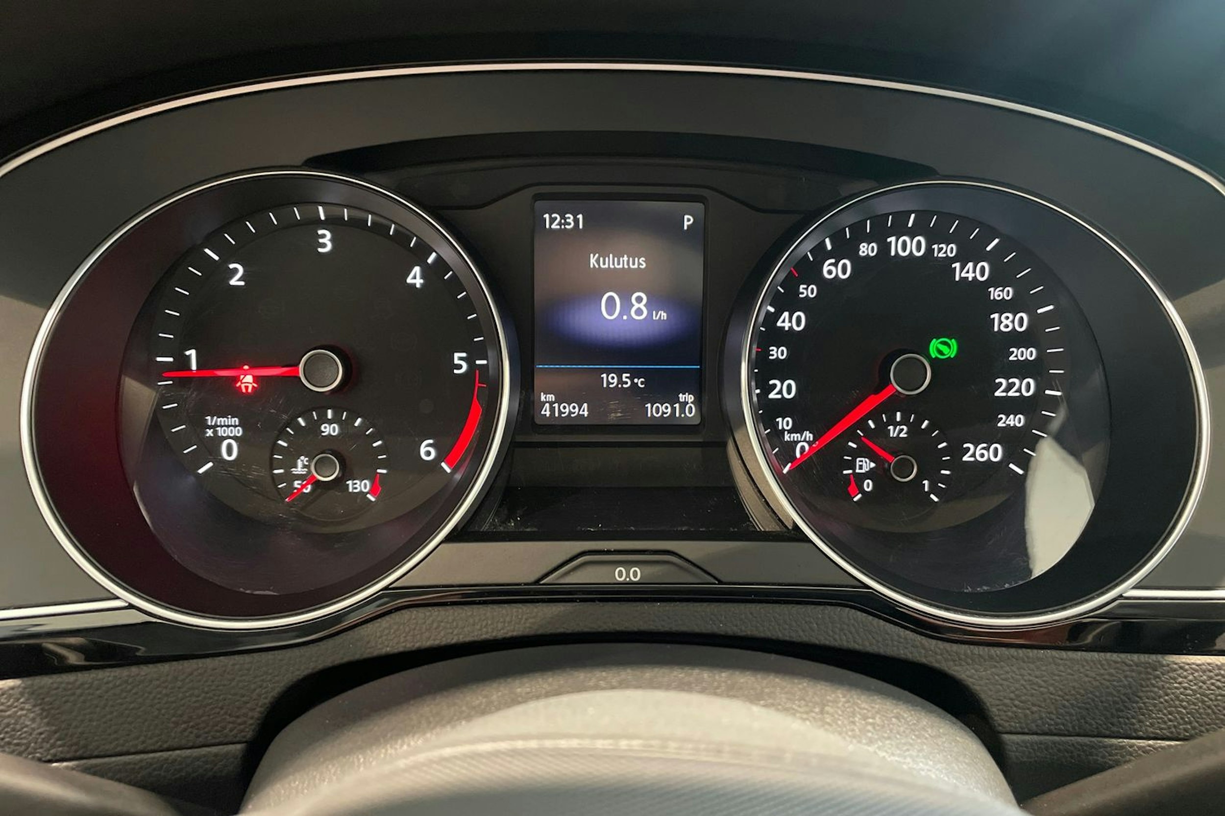 musta Volkswagen Passat 2022 kuva 19.
