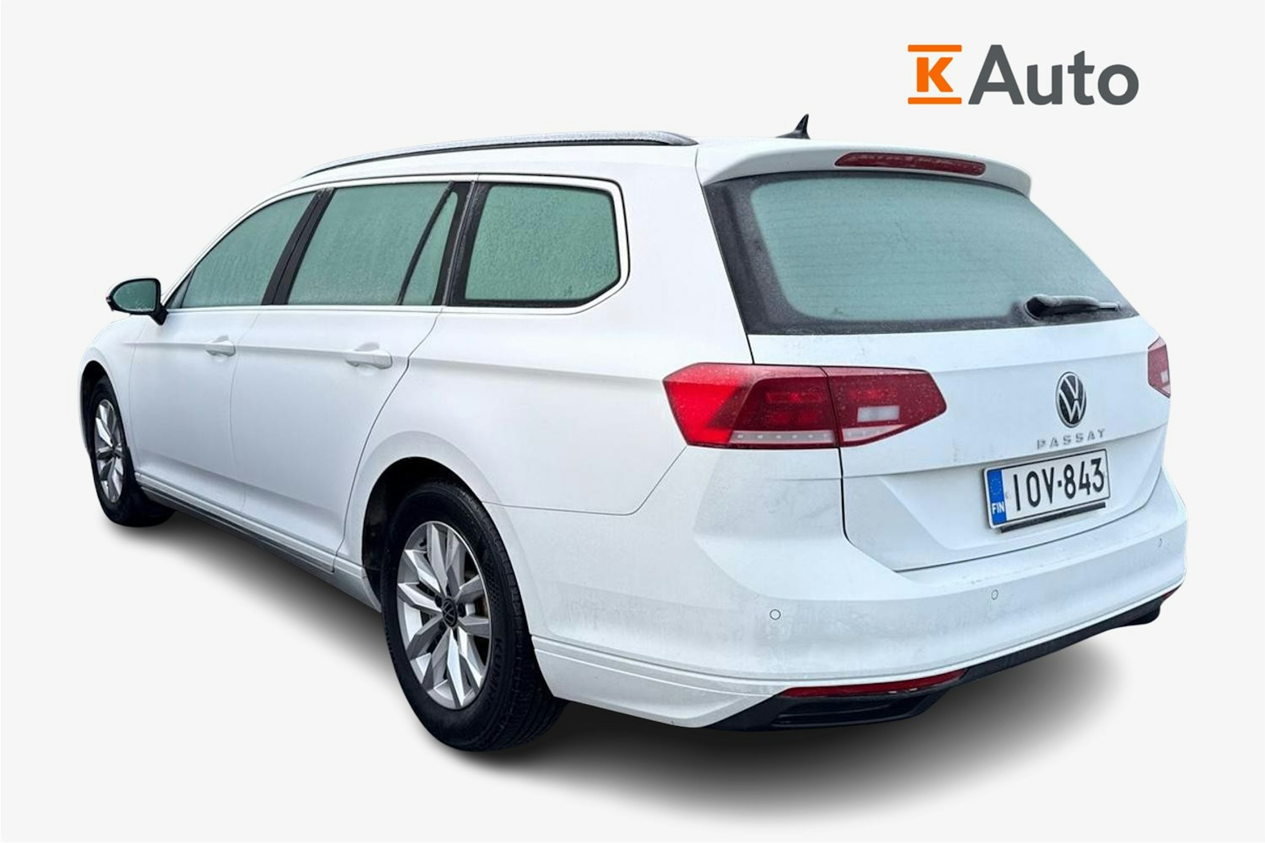 valkoinen Volkswagen Passat 2022 kuva 2.