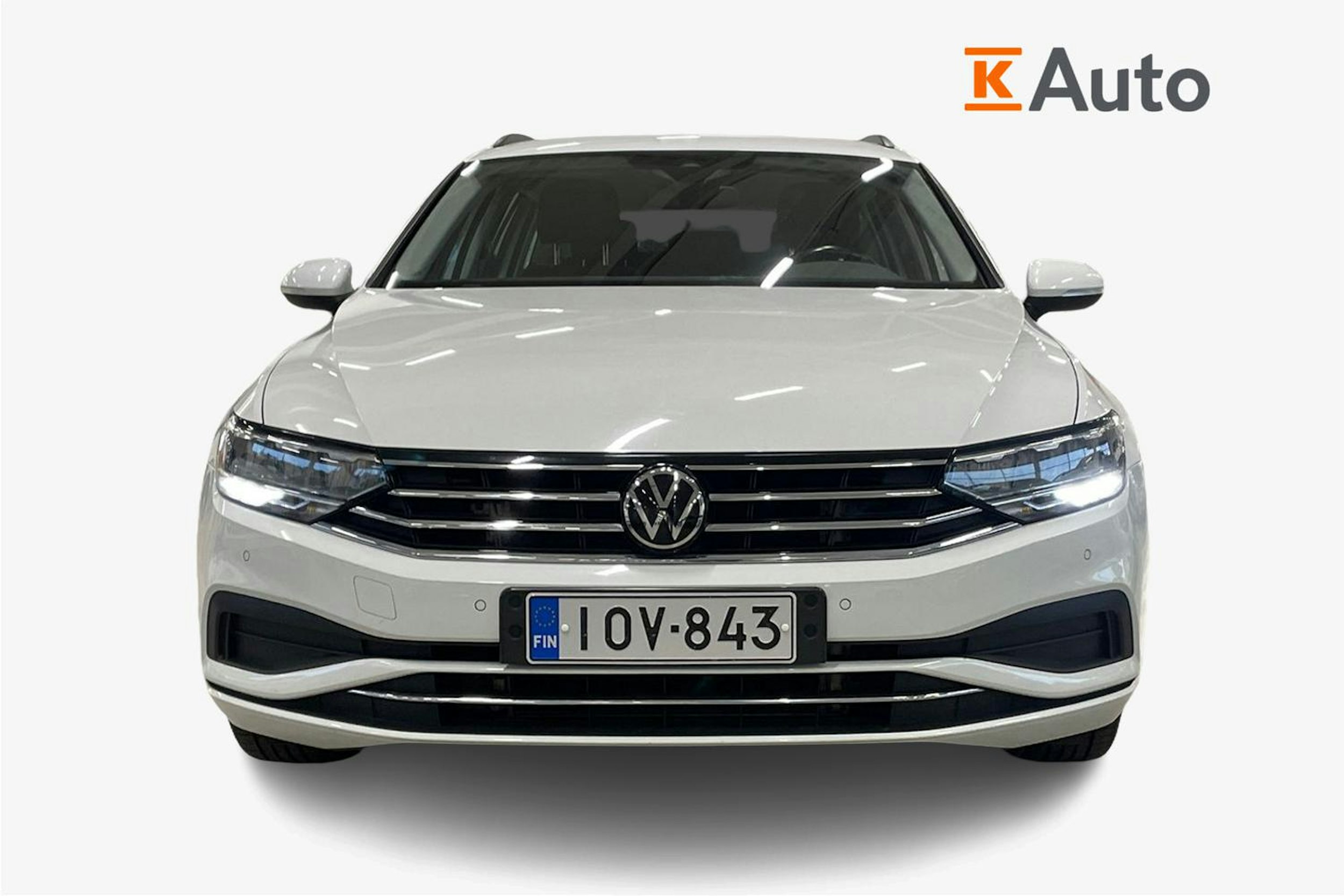 valkoinen Volkswagen Passat 2022 kuva 4.