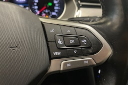 valkoinen Volkswagen Passat 2022 kuva 14.