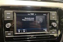 valkoinen Volkswagen Passat 2022 kuva 25.