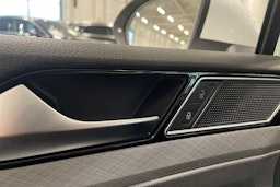 valkoinen Volkswagen Passat 2022 kuva 33.