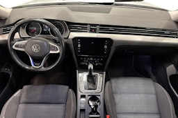 valkoinen Volkswagen Passat 2022 kuva 9.