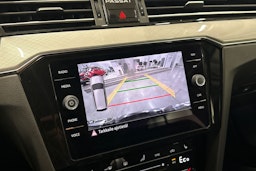 valkoinen Volkswagen Passat 2022 kuva 20.