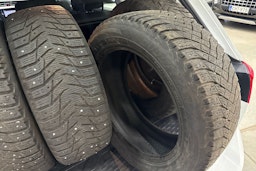 valkoinen Volkswagen Passat 2022 kuva 27.