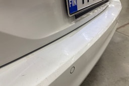 valkoinen Volkswagen Passat 2022 kuva 34.