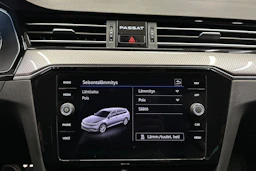 valkoinen Volkswagen Passat 2022 kuva 21.