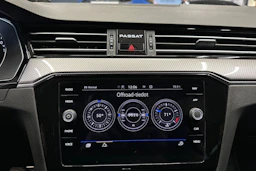 valkoinen Volkswagen Passat 2022 kuva 23.