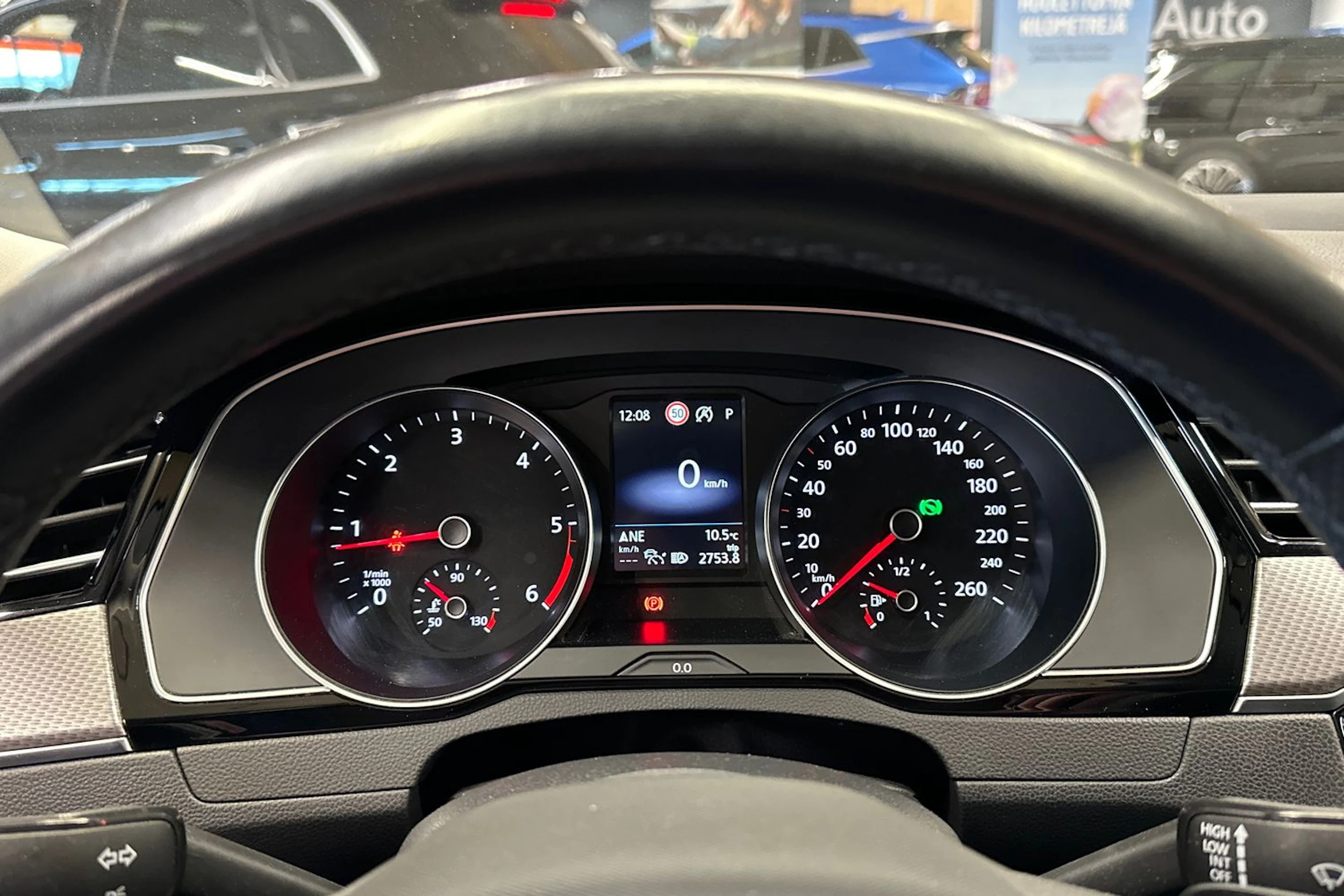 valkoinen Volkswagen Passat 2022 kuva 27.