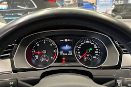 valkoinen Volkswagen Passat 2022 kuva 27.