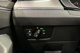 valkoinen Volkswagen Passat 2022 kuva 30.