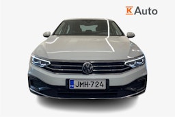 valkoinen Volkswagen Passat 2022 kuva 5.