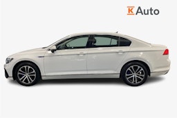 valkoinen Volkswagen Passat 2022 kuva 6.