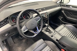valkoinen Volkswagen Passat 2022 kuva 7.