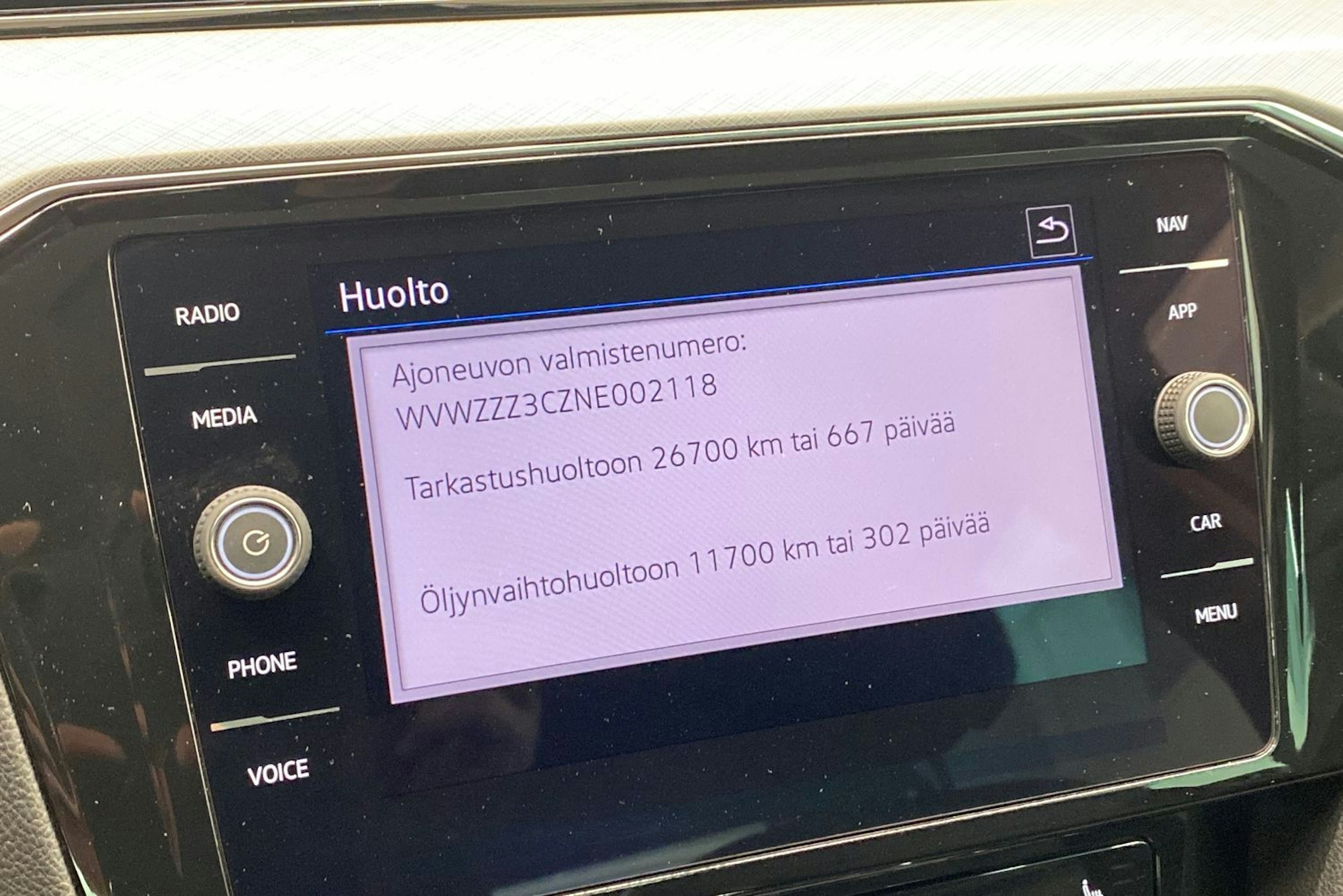 valkoinen Volkswagen Passat 2022 kuva 17.