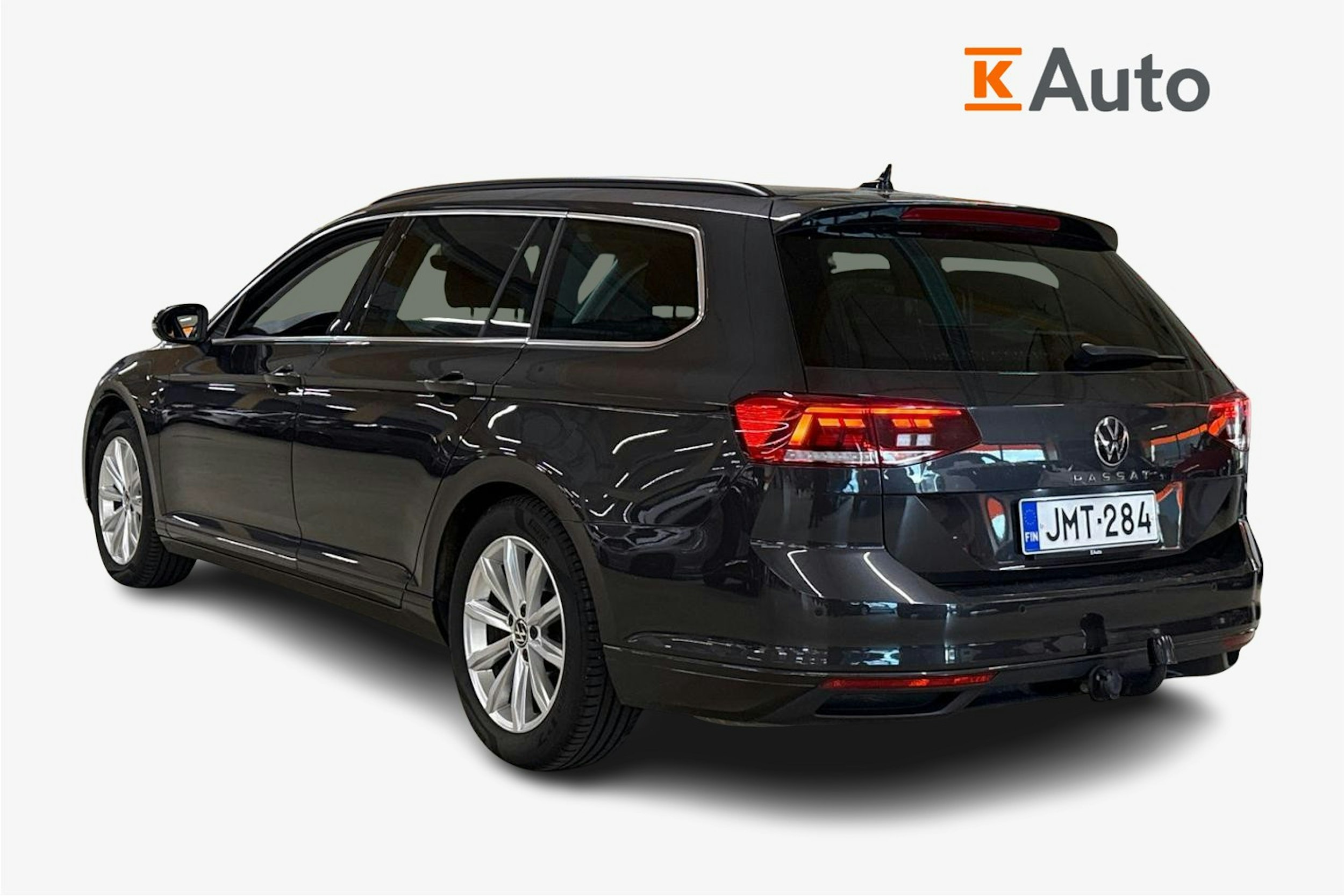 harmaa Volkswagen Passat 2022 kuva 2.