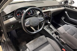 harmaa Volkswagen Passat 2022 kuva 3.