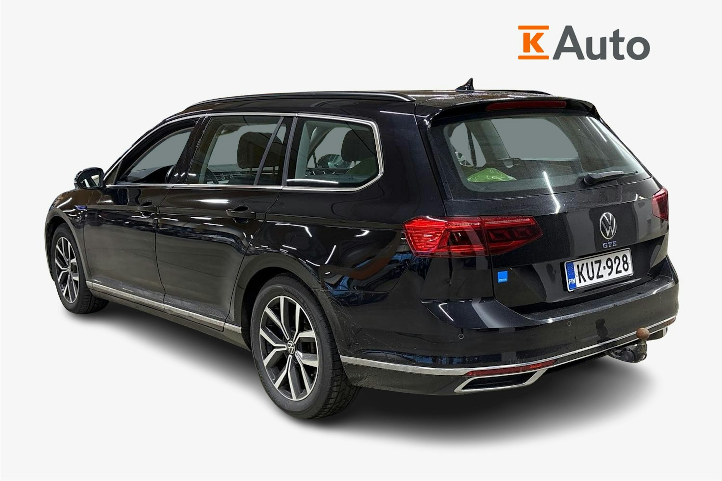 musta Volkswagen Passat 2022 kuva 2.