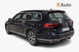 musta Volkswagen Passat 2022 kuva 2.