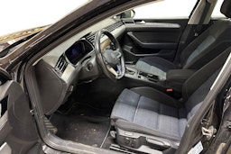 musta Volkswagen Passat 2022 kuva 3.