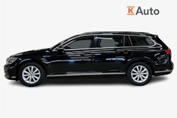 musta Volkswagen Passat 2022 kuva 6.