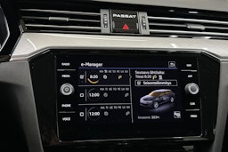 musta Volkswagen Passat 2022 kuva 19.