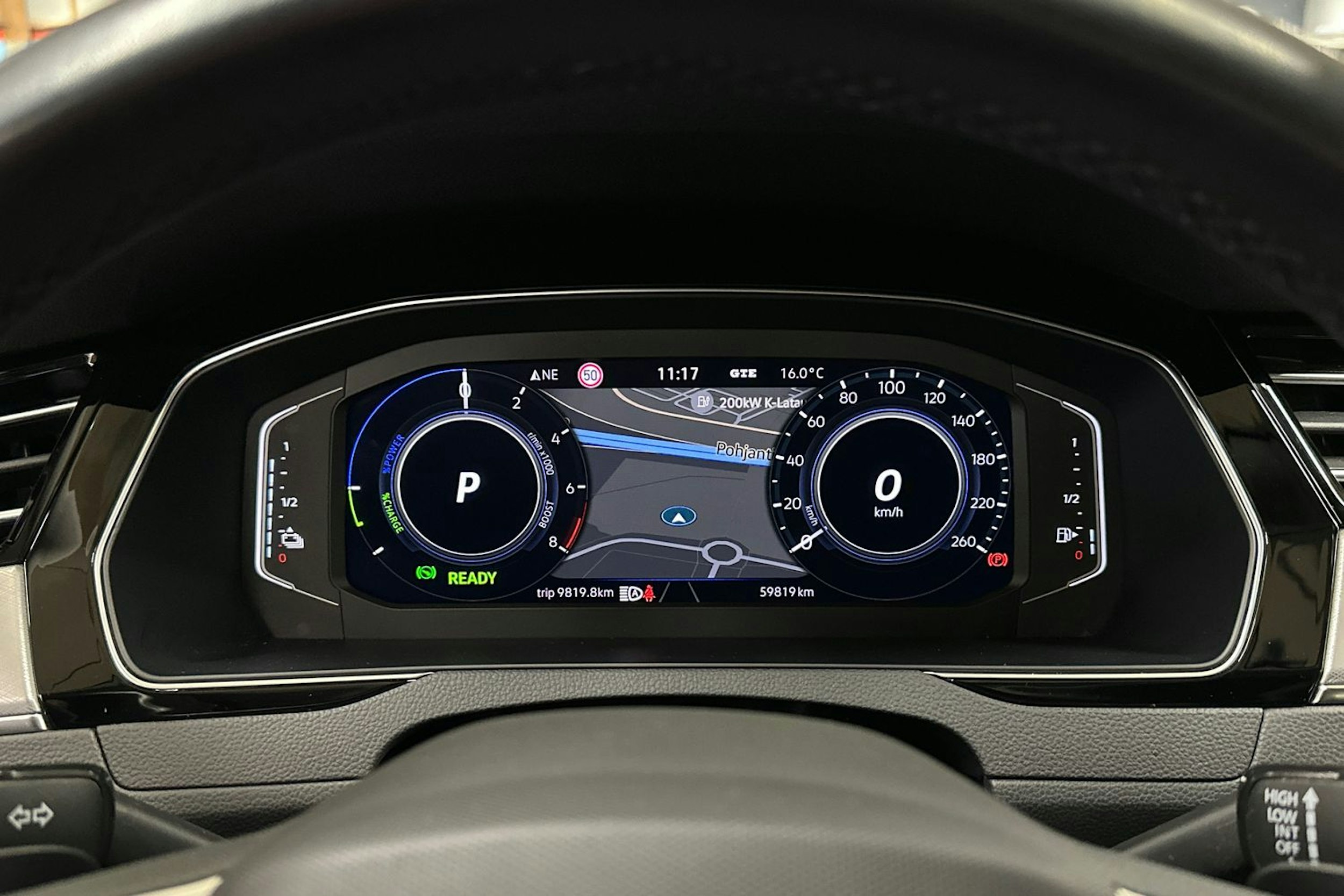 musta Volkswagen Passat 2022 kuva 23.